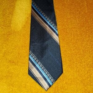 Dark blue, cream, light blue tie NEW